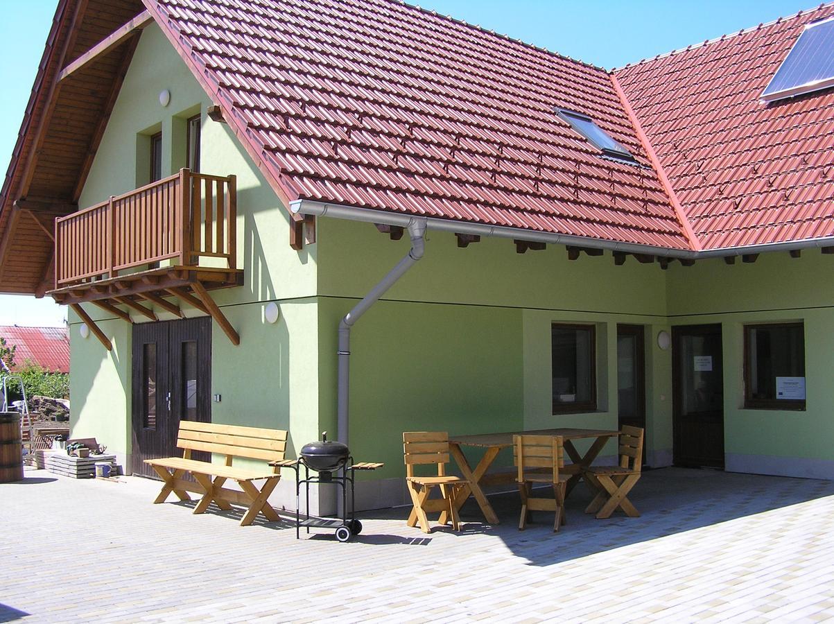 Penzion U Tomasu Vsechovice Exterior photo